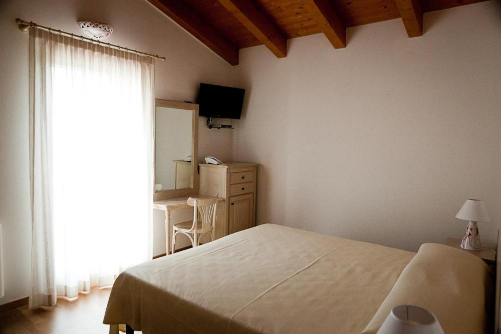 Ladino Room & Breakfast Ferrara Bilik gambar